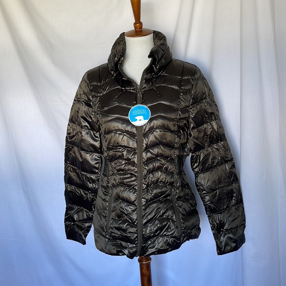 A.N.A Packable Puffer Jacket , Down. women's Sz. Medium NWT